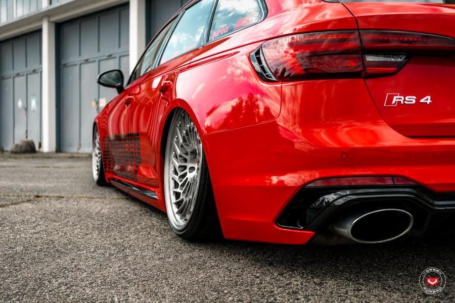 Детали экстерьера Audi RS4 Avant on Vossen Wheels (ML-R2) 2019 года  (фото 43 из 55)